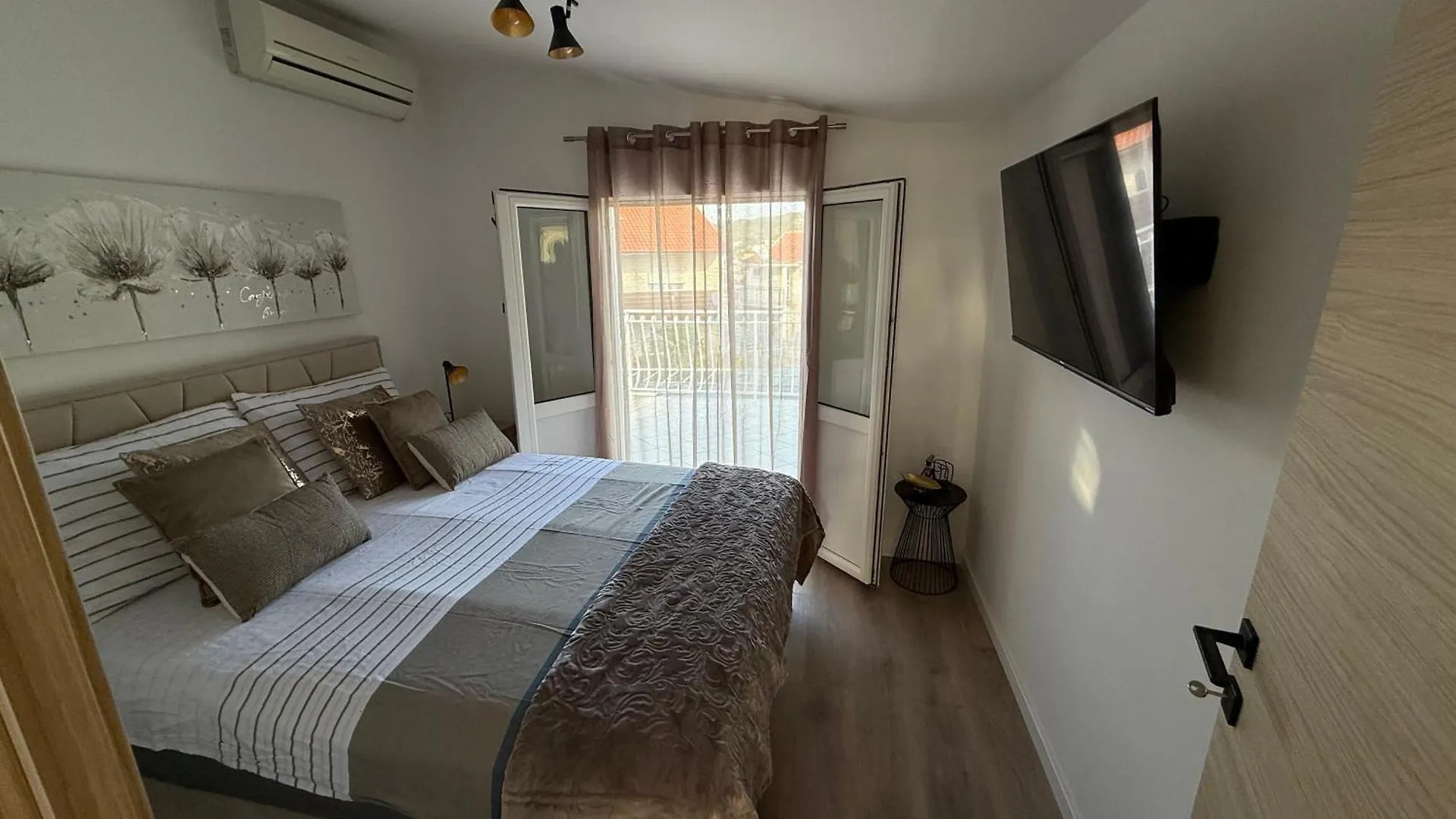 Apartments Petar - Parking And Seaview Trogir Croatia
