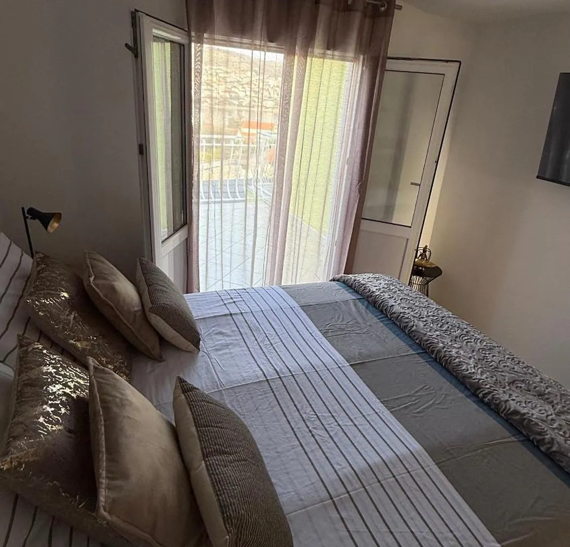 Apartments Petar - Parking And Seaview Trogir Croatia