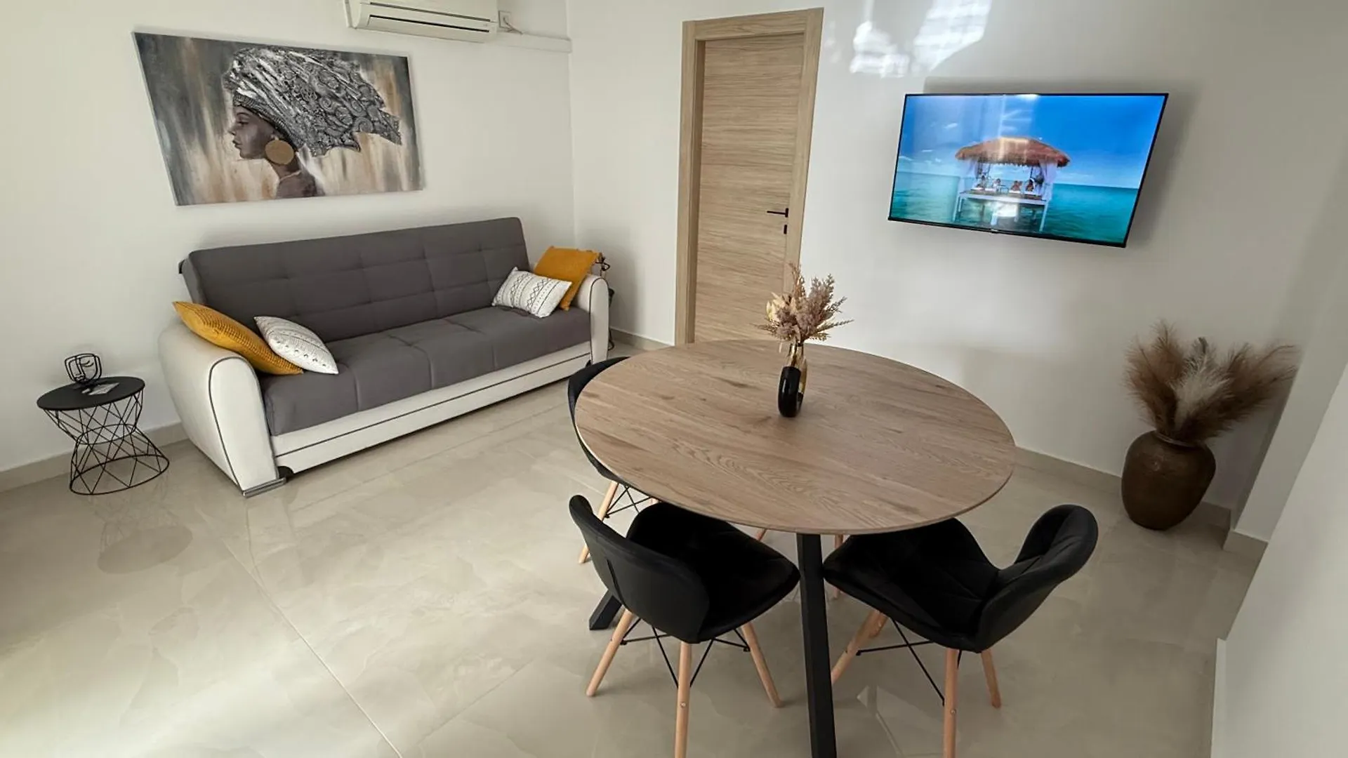 Apartments Petar - Parking And Seaview Trogir 0*,