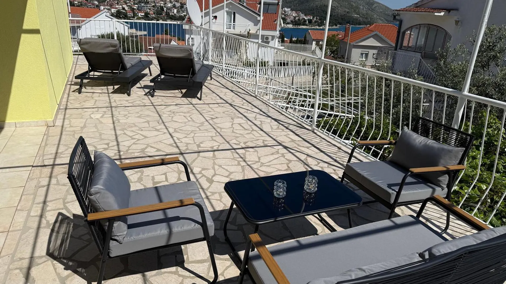 Apartments Petar - Parking And Seaview Trogir