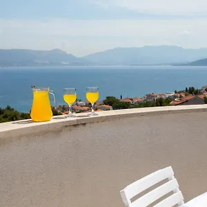Apartman In, Trogir