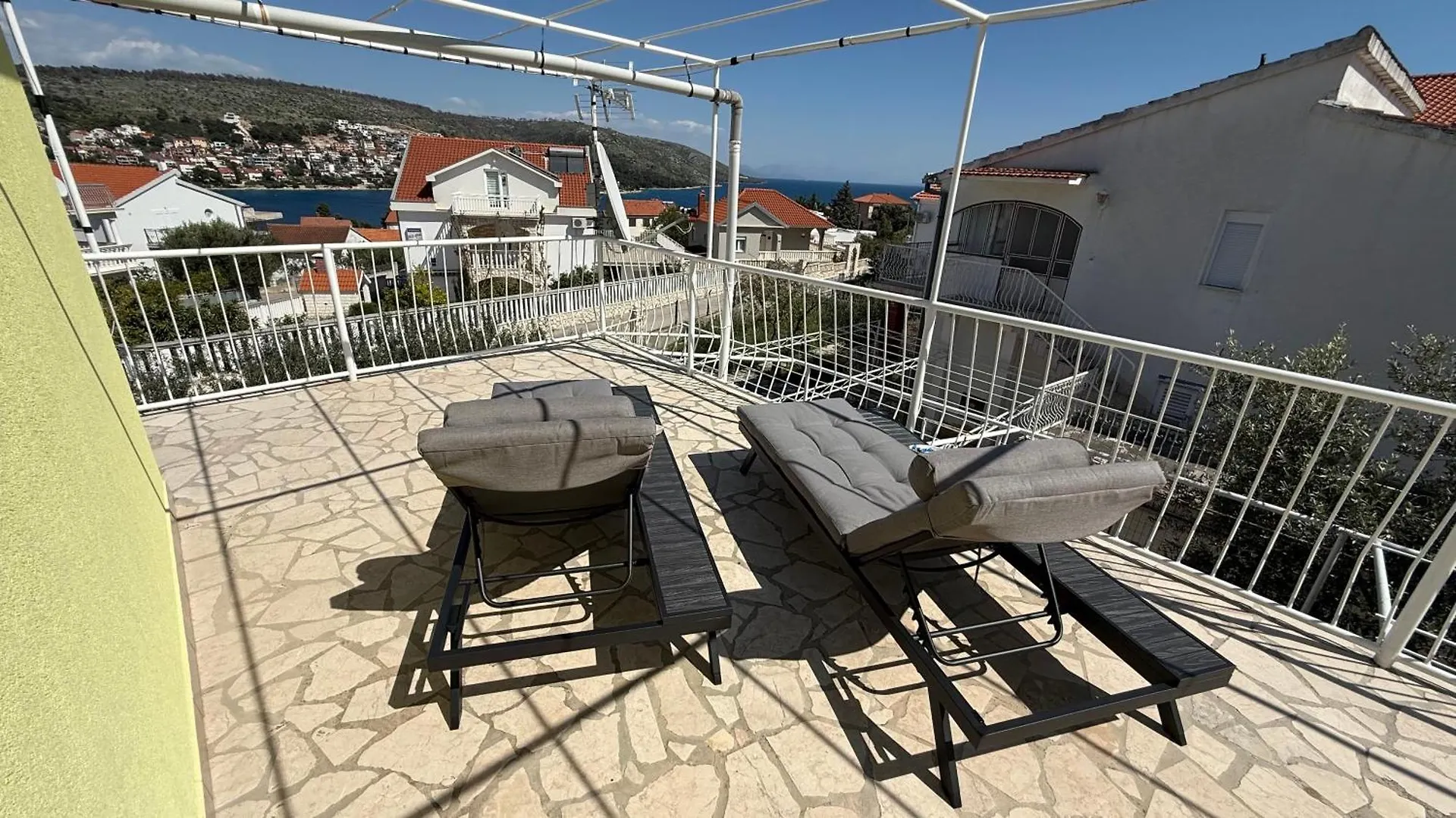 Apartments Petar - Parking And Seaview Trogir